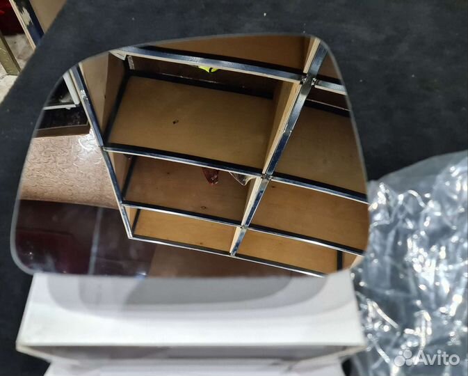 Зеркальный элемент левый Volkswagen Caddy