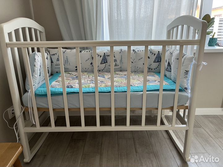 Детская кроватка