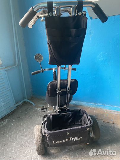 Детский велосипед с ручкой