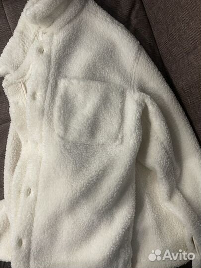 Кофта с пуговицами белая