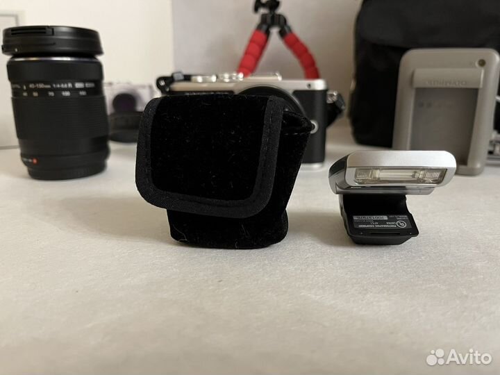 Olympus pen e pl8 + 2 объектива (идал)