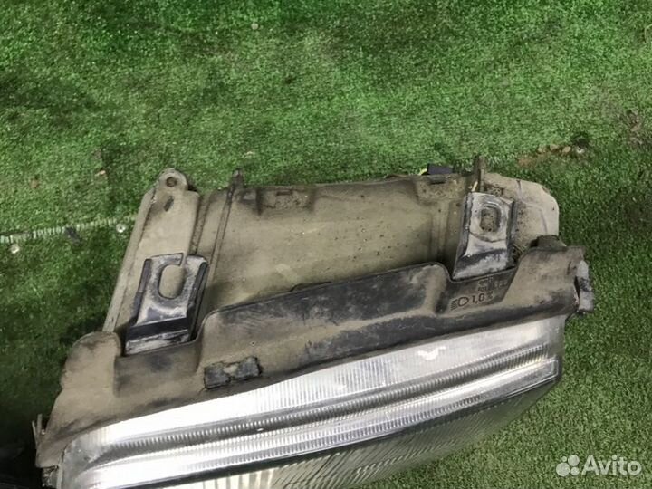 Фара Audi A4 B5 ADR 1.8 1996