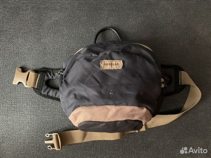 Трекинговая поясная сумка Forclaz