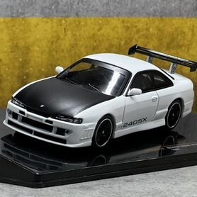 Модель nissan 240sx 1/43 ixo