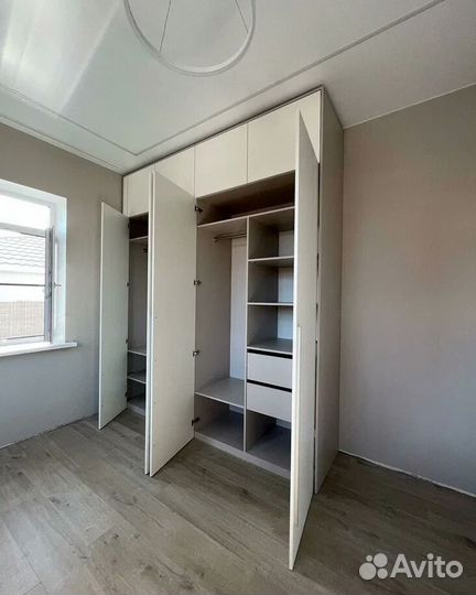 Шкаф распашной в стиле IKEA