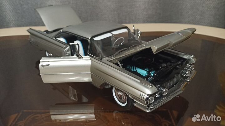 Модели автомобилей 1 18.Oldsmobile 1959.SunStar