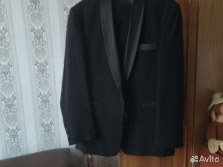 Костюм мужской новый