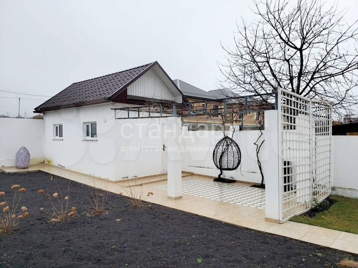 Дом 221,2 м² на участке 8,6 сот.