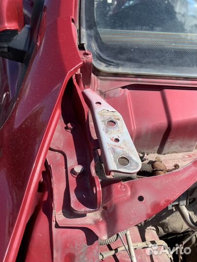 Петля капота Ssangyong Actyon 2006