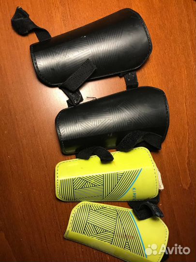 Щитки футбольные