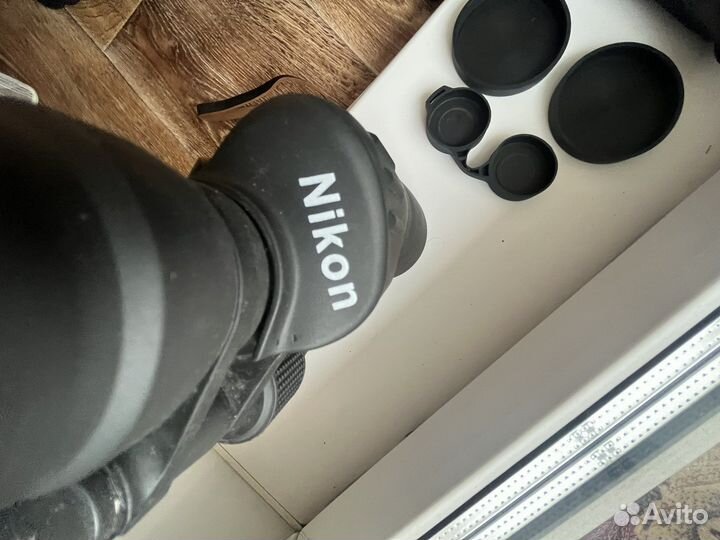 Бинокль Nikon