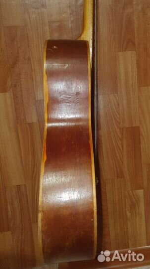 Акустическая гитара