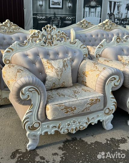 Диван и кресло