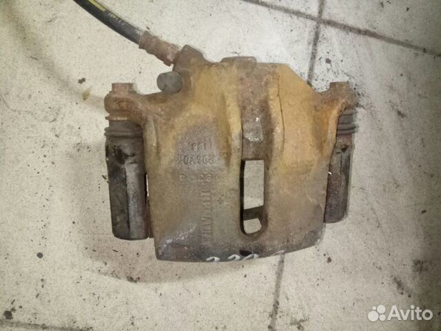 Суппорт передний правый Renault Megane 2 F4R 2007