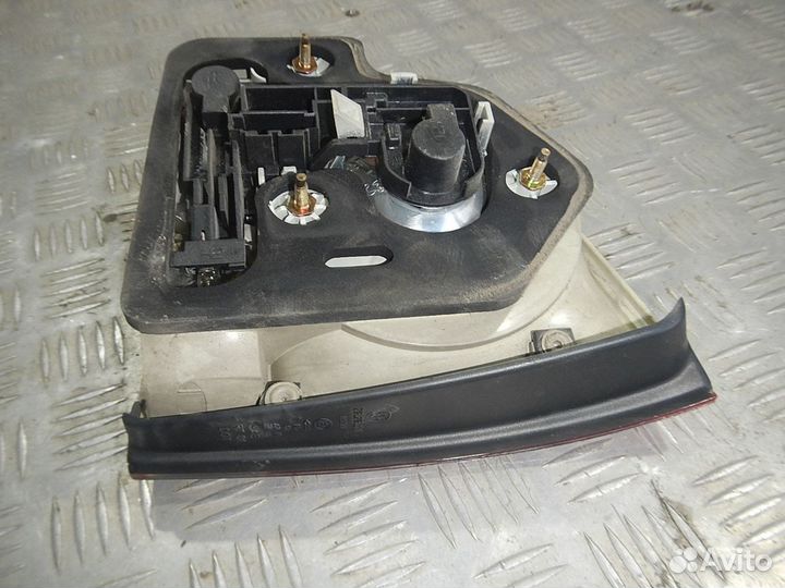 Фонарь задний внутренний левый, Volkswagen (Фолькс