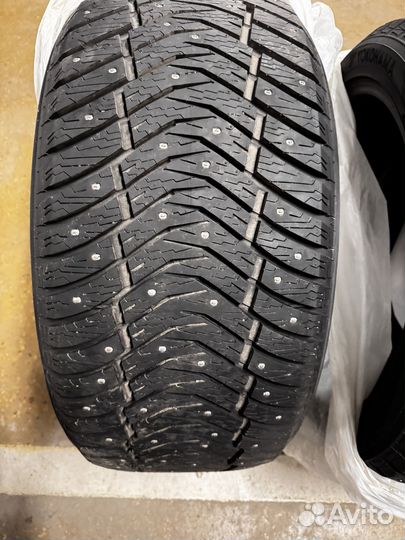 Yokohama Ice Guard IG65 295/40 R21 111T