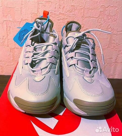 Доставка одежды и кроссовок с poizon