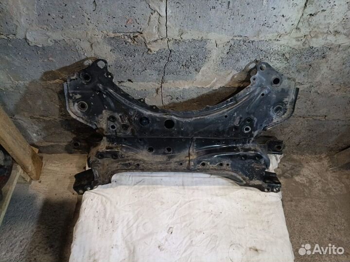 Балка подмоторная (подрамник ) Toyota RAV4, IV 40