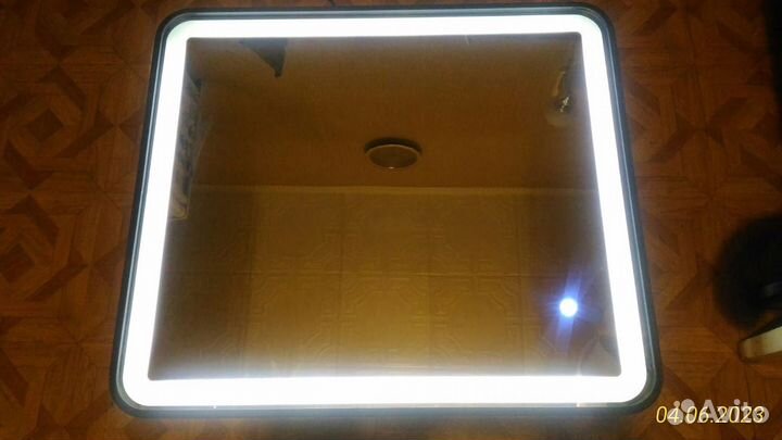 Зеркало с подсветкой