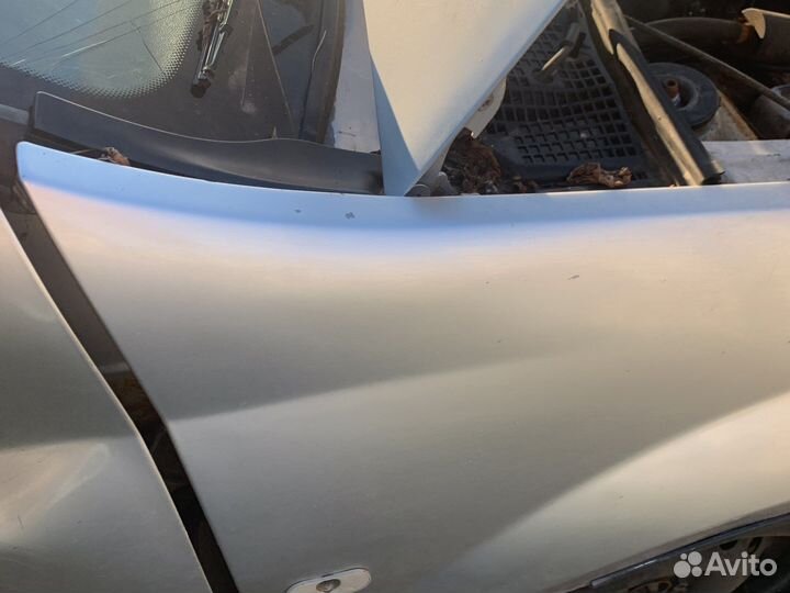 Переднее правое крыло Renault Logan 1 фаза 2