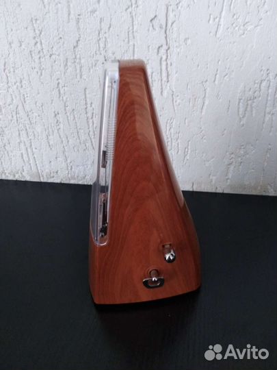 Метроном механический