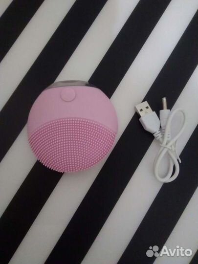 Щетка для очищения лица, новая