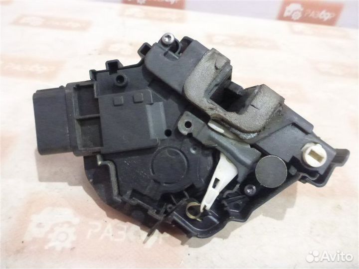 Замок двери задний левый Ford Mondeo BD seba 2009