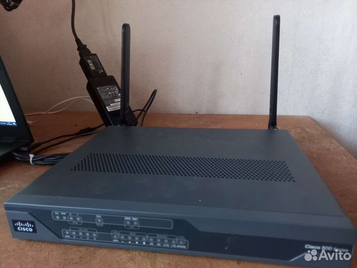 Маршрутизатор Cisco C881G-4G