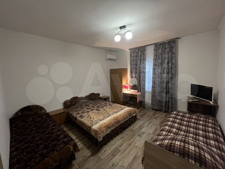 Комната 17 м² в 6-к., 2/2 эт.