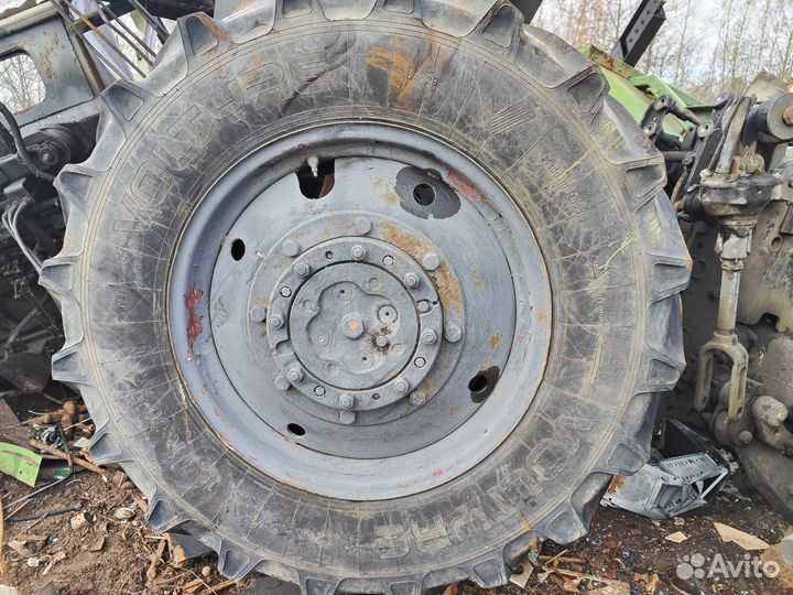 Покрышки от трактора 