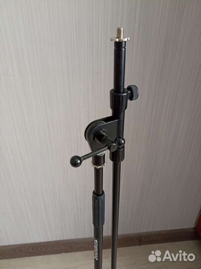 Микрофонная стойка