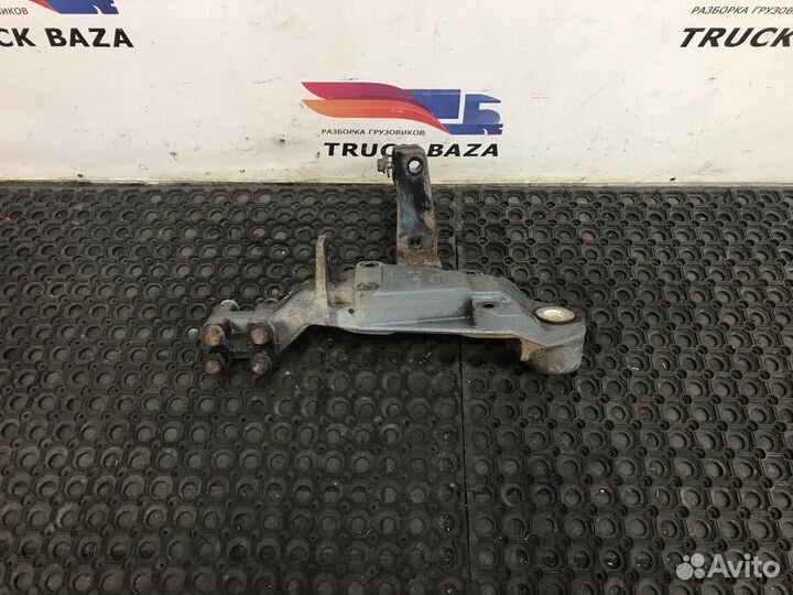 Кронштейн рессоры передней правый Daf XF105