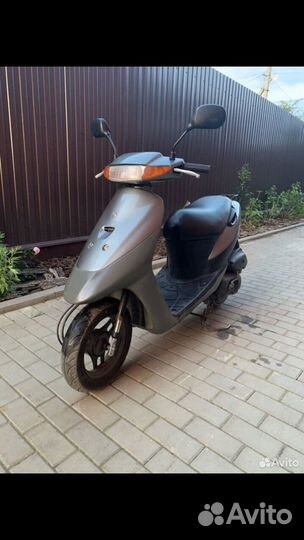 Скутер Suzuki lets2