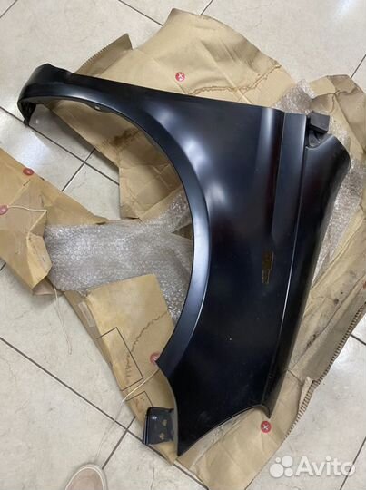 Крыло правое Toyota Auris