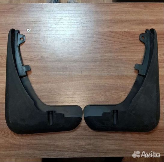 Эластичные брызговики под оригинал Ford Focus 2