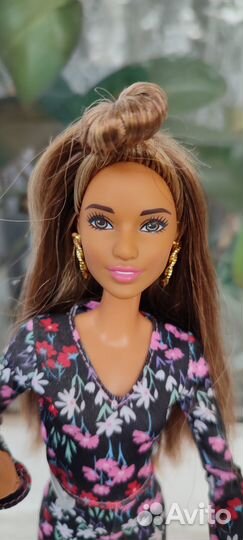 Редкая Барби фешенка на йоге