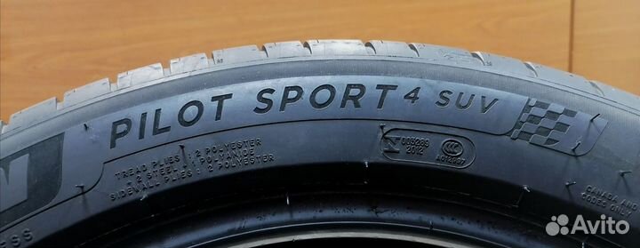 Michelin Pilot Sport 4 SUV 255/45 R19 100V