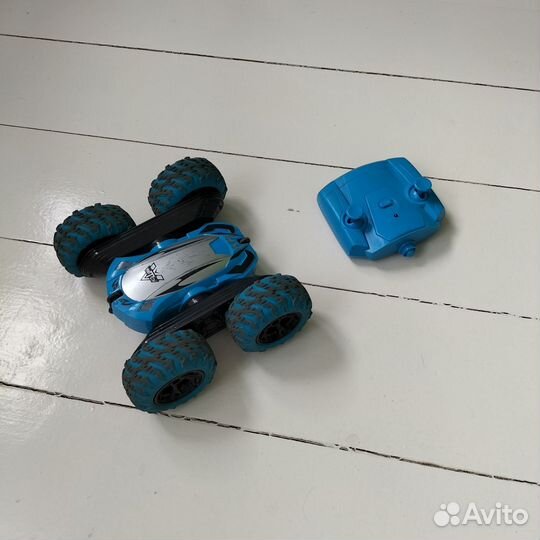 Машинка на радиоуправлении