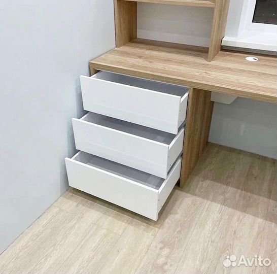 Угловой стол на заказ