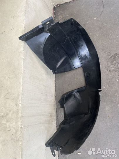 Подкрылок передний правый LADA largus