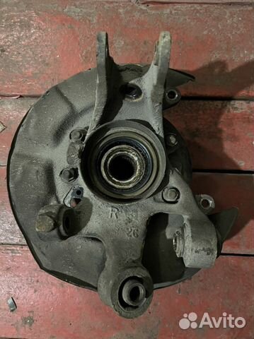 Спупица задняя правая с приводом Toyota Mark II