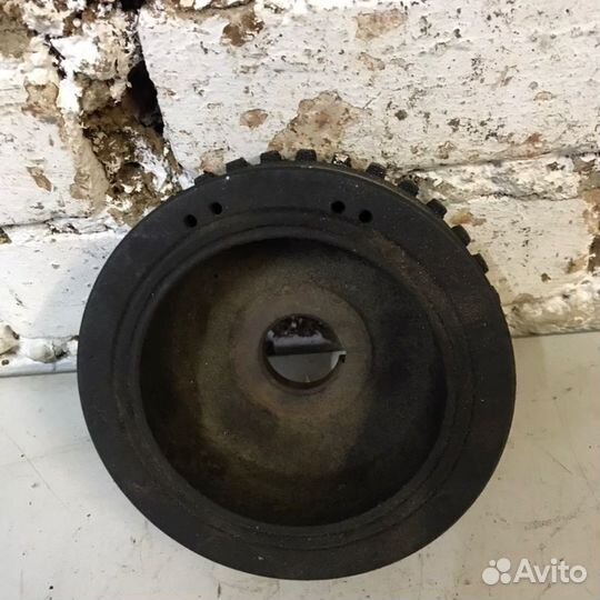 Шкив коленвала Ford Focus 1 седан 2.0 2000