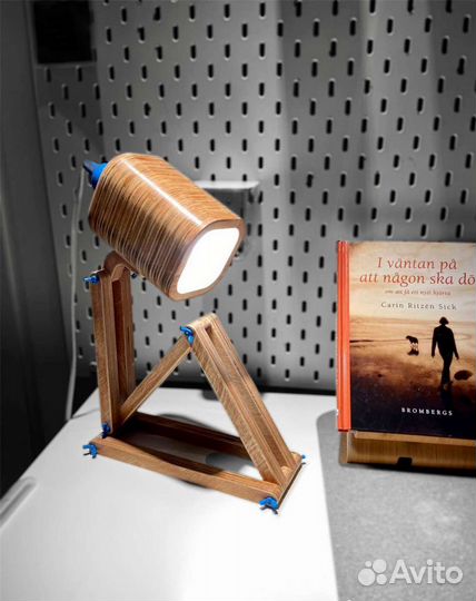 Лампа настольная