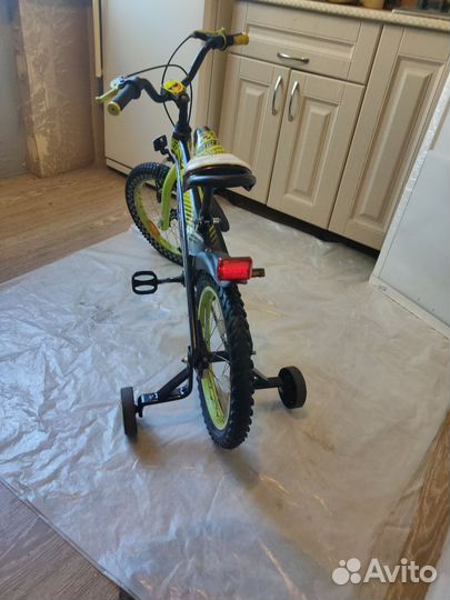 Продается детский велосипед Hot Wheels 16