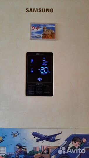 Холодильник Samsung