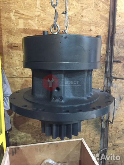 Поворотный редуктор Hyundai R180W-9S 31Q6-10141