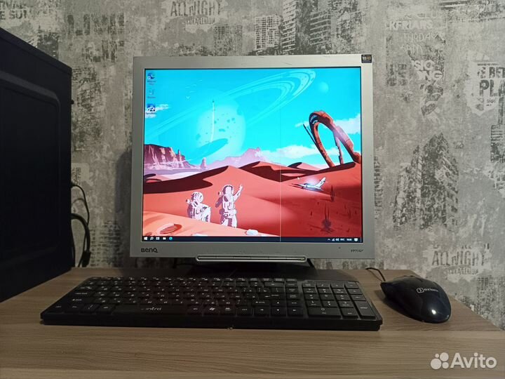 Монитор Benq Q7T4