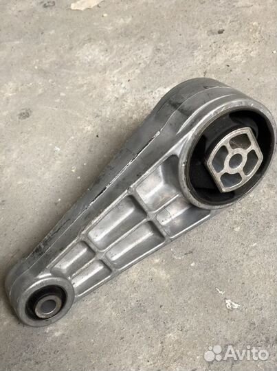 Опора двигателя задняя нижняя на Шеврале лачетти