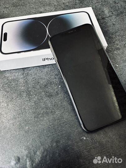 Телефон iPhone 11