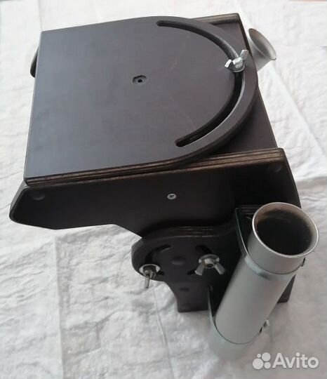 Столик для эхолота на лик-трос с аккум. отсеком